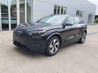 New 2025 Audi Q6 e-tron Prestige image 1