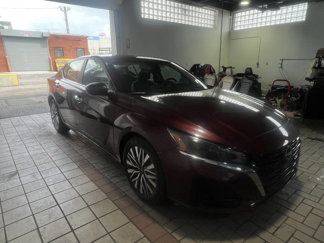Used 2024 Nissan Altima 2.5 SV image 1