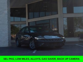 Used 2024 Hyundai Elantra SEL image 1