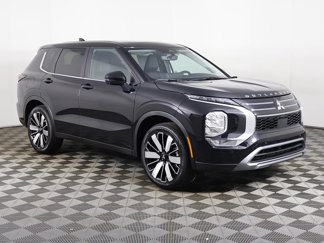 New 2025 Mitsubishi Outlander SE image 1