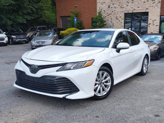 Used 2018 Toyota Camry LE image 1