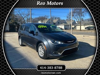 Used 2020 Chrysler Pacifica Touring w/ Cold Weather Group image 1