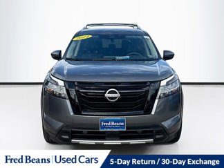 Used 2024 Nissan Pathfinder SL w/ Black Appearance Package video 2
