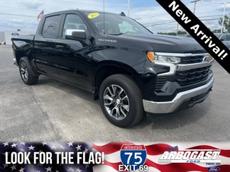 Used 2022 Chevrolet Silverado 1500 LT image 1