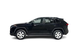 Used 2021 Toyota RAV4 LE image 1