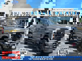 New 2025 Ford F350 4x4 Crew Cab Super Duty image 1