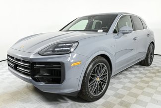 Used 2024 Porsche Cayenne Turbo image 1