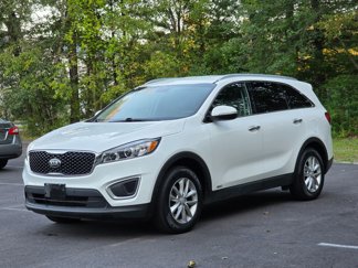 Used 2017 Kia Sorento LX w/ LX Convenience Package image 1