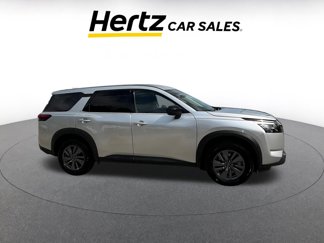 Used 2024 Nissan Pathfinder S image 1