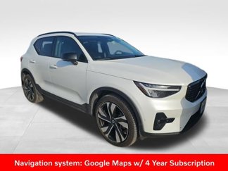 Certified 2025 Volvo XC40 B5 Plus image 1