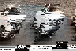 New 2025 Nissan Frontier SV w/ SV Convenience Package image 1