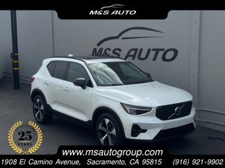 Used 2023 Volvo XC40 B4 Ultimate image 1