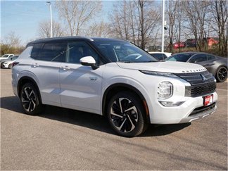 New 2025 Mitsubishi Outlander SEL image 1
