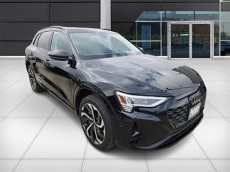 Used 2024 Audi Q8 e-tron Prestige image 1