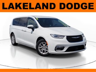 Used 2023 Chrysler Pacifica Touring-L image 1