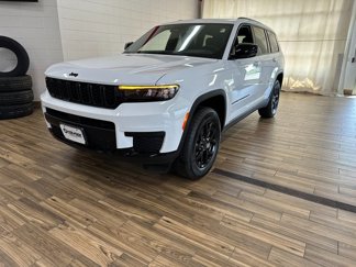 New 2025 Jeep Grand Cherokee L Altitude image 1