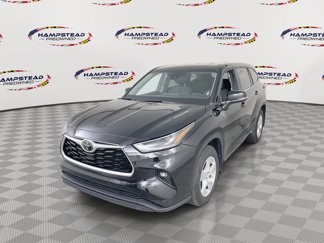 Used 2024 Toyota Highlander LE image 1