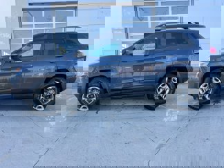 Used 2019 Jeep Cherokee Trailhawk w/ Comfort/Convenience Group image 1