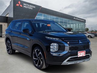 New 2025 Mitsubishi Outlander SE image 1