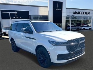 New 2025 Lincoln Navigator Reserve image 1