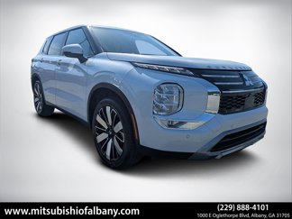 New 2025 Mitsubishi Outlander SE image 1