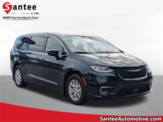 New 2025 Chrysler Pacifica Select image 1