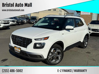 Used 2024 Hyundai Venue SEL image 1