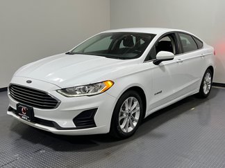 Used 2019 Ford Fusion SE image 1