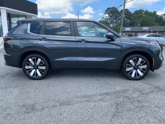 New 2025 Mitsubishi Outlander SE image 1