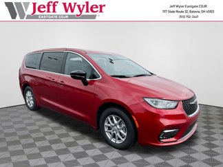 New 2026 Chrysler Pacifica Select image 1