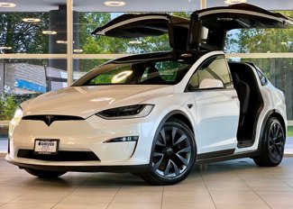 Used 2022 Tesla Model X image 1