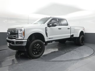 New 2025 Ford F350 XLT image 1