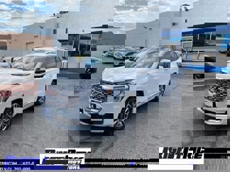 Used 2024 GMC Terrain Denali w/ Denali Premium Package image 1