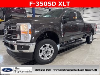 New 2025 Ford F350 XLT image 1