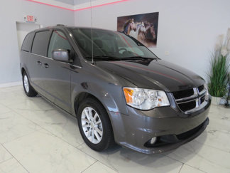 Used 2020 Dodge Grand Caravan SXT image 1