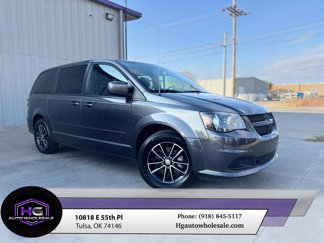 Used 2017 Dodge Grand Caravan SE image 1