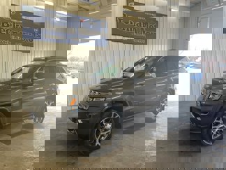 Used 2019 Jeep Grand Cherokee Overland image 1