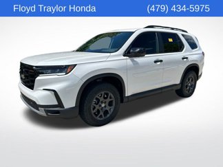 New 2025 Honda Pilot TrailSport image 1