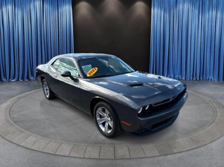 Used 2022 Dodge Challenger SXT image 1