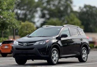 Used 2015 Toyota RAV4 LE image 1