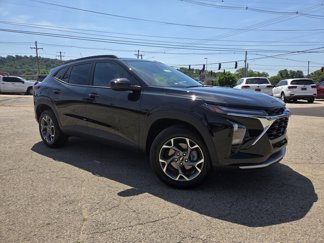 Used 2025 Chevrolet Trax LT w/ LT Convenience Package image 1