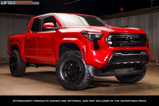 Used 2025 Toyota Tacoma SR5 image 1