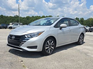 Used 2025 Nissan Versa SV image 1