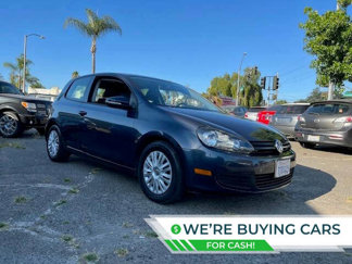 Used 2010 Volkswagen Golf 2-Door image 1