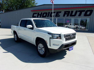 Used 2024 Nissan Frontier SV image 1