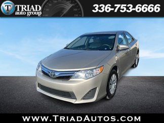Used 2013 Toyota Camry LE image 1