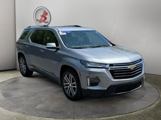 Used 2023 Chevrolet Traverse High Country image 1