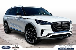 New 2025 Lincoln Aviator Reserve w/ Equipment Group 201A image 1