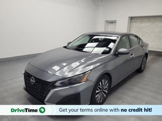 Used 2023 Nissan Altima 2.5 SV image 1