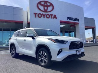 New 2025 Toyota Highlander XLE image 1